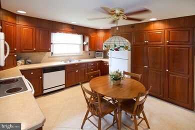 267 Park Ave, Mount Joy, PA 17552 - photo 3