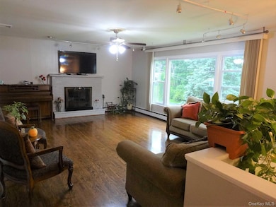 23 Pasture Ln, Poughkeepsie, NY 12603 - photo 4