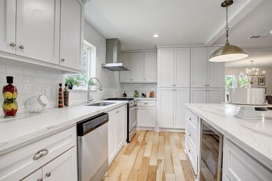 Previous listing photos with staging