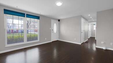 8-web-or-mls-1428-archmere-square-s