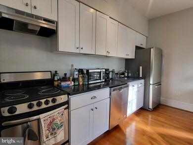 1955 Locust St unit 3F, Philadelphia, PA 19103 - photo 5