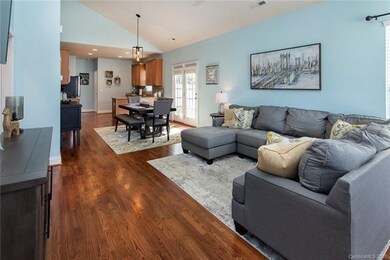 Open floorplan perfect for entertaining!
