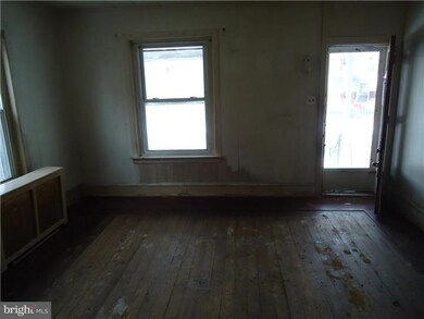 306 W 5th St, Lansdale, PA 19446 - photo 2