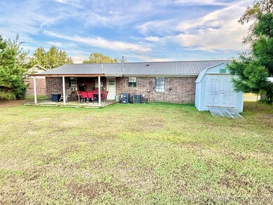 707 NE H St, Stigler, OK 74462 - photo 7