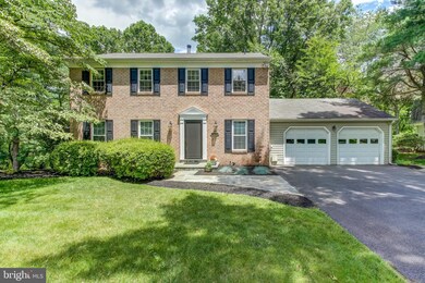 11045 Rutledge Dr, North Potomac, MD 20878 - photo 2