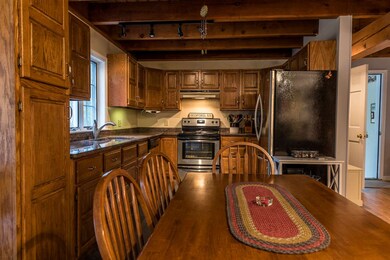 81 Sandy Pond Pkwy, Bedford, NH 03110 - photo 4