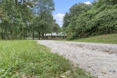 Private driveway entrance to property