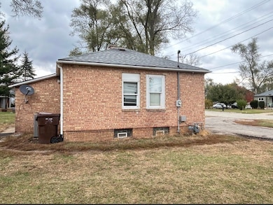 230 S Hackett St, South Beloit, IL 61080 - photo 2