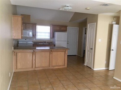 2503 Salvatierra Ave unit 22, Edinburg, TX 78541 - photo 7