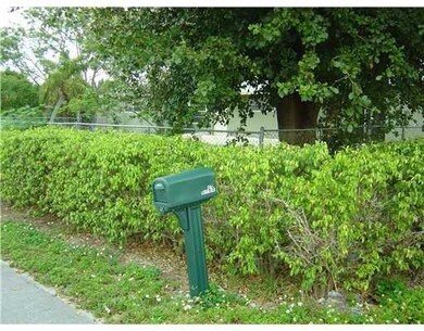 6768 Massachusetts Dr, Lake Worth, FL 33462 - photo 4