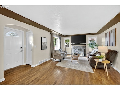 318 NE 9th Ave, Canby, OR 97013 - photo 7