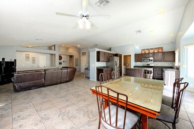 4021WColumbineDr006