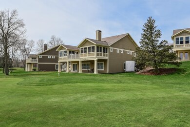 045-Rear_View-5674335-large