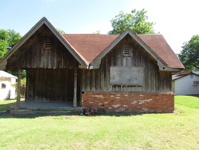 1310 W Hickory Ave, Duncan, OK 73533 - photo 2