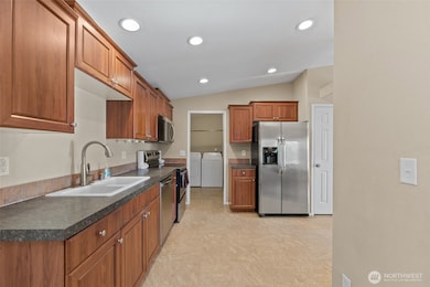 561 Morning View Ave, East Wenatchee, WA 98802 - photo 6