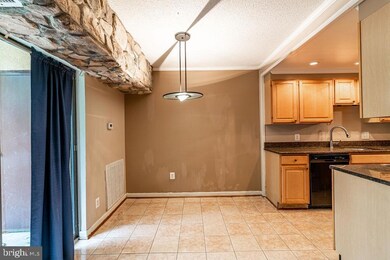 2238 Castle Rock Square unit 11C, Reston, VA 20191 - photo 7