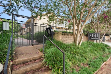 [Guest Entry] Mature landscaping offers a tranquil