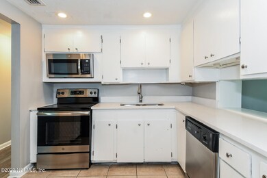 10751 Tulsa Rd, Jacksonville, FL 32218 - photo 7