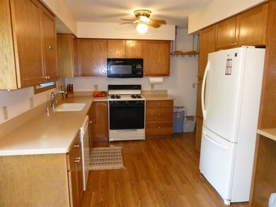 130 S Oak St, Oregon, WI 53575 - photo 3