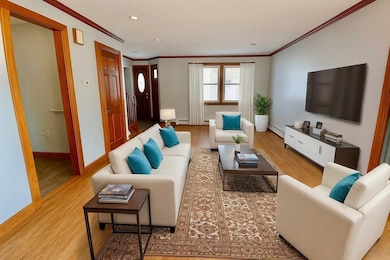 11 Pike St, South Dartmouth, MA 02748 - photo 4