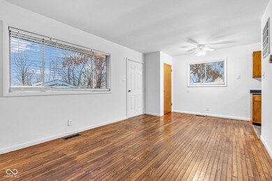 502 E Campbell St, Edinburgh, IN 46124 - photo 5