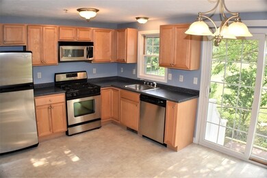 97 Hildreth St unit 10, Lowell, MA 01850 - photo 2