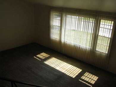 104 Siesta Rd, Carpentersville, IL 60110 - photo 3