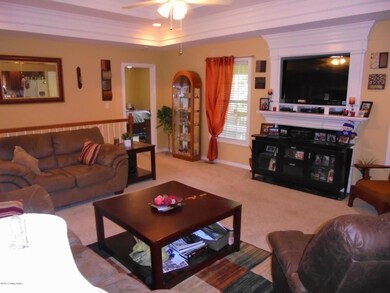 9110 Fox Chase Rd, Louisville, KY 40228 - photo 3