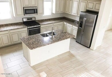 Magnolia_kitchen 2