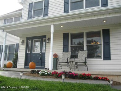 54 Makara Dr, Drums, PA 18222 - photo 3