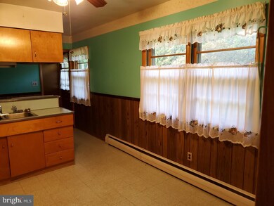 14 Friendship Rd W, Friendship, MD 20758 - photo 6