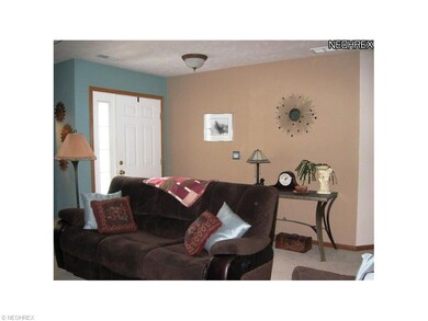 Charming Entry to Living Room