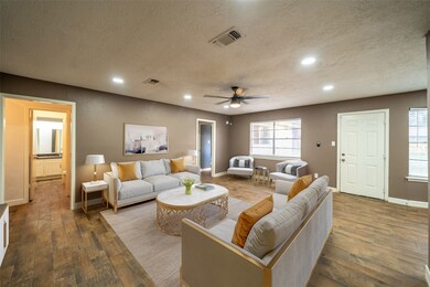 5011 Abercreek Ave, Friendswood, TX 77546 - photo 5