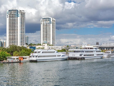 Towers of Channelside unit 2902, Tampa, FL 33602 - photo 2