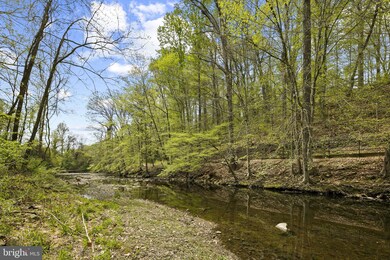 4106 Faith Ct, Alexandria, VA 22311 - photo 3