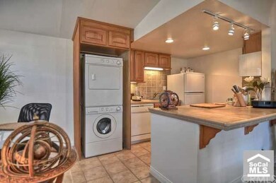 Kitchen, Unit A