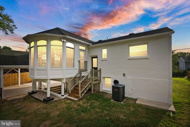 16021 Crest Dr, Woodbridge, VA 22191 - photo 3