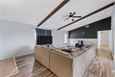 809 W 3rd St, Eddy, TX 76524 - photo 6