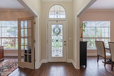 5 Foyer
