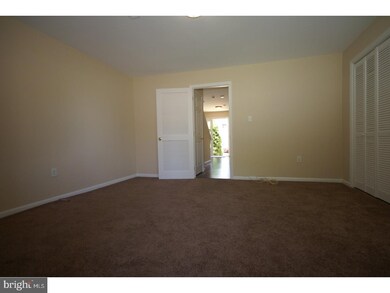 13 Dolmen Ln, Bear, DE 19701 - photo 5