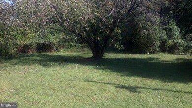 9011 Thornton Rolling Rd, Fredericksburg, VA 22408 - photo 4