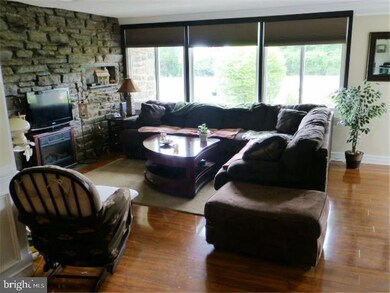 2154 Sproul Rd, Broomall, PA 19008 - photo 6