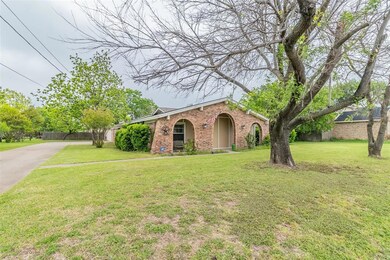 8501 Rumfield Rd, North Richland Hills, TX 76182 - photo 3