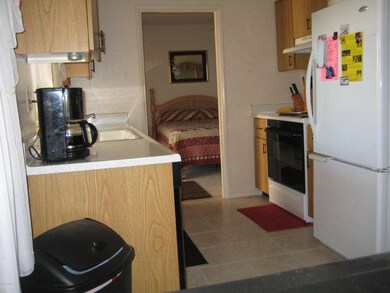 13684 N Garden Court Dr, Sun City, AZ 85351 - photo 5