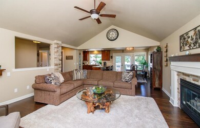 2415 Spring St, Medford, OR 97504 - photo 5