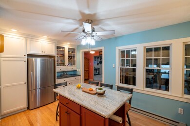 321 S Main St-4