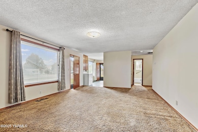 2608 S 16th Ave, Yakima, WA 98903 - photo 5