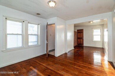 17-web-or-mls-907EmmetSt-17