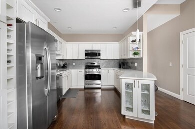 131 Fruit Hill Ave unit 20, North Providence, RI 02911 - photo 4