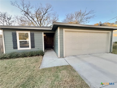 1411 N 10th St, Killeen, TX 76541 - photo 2